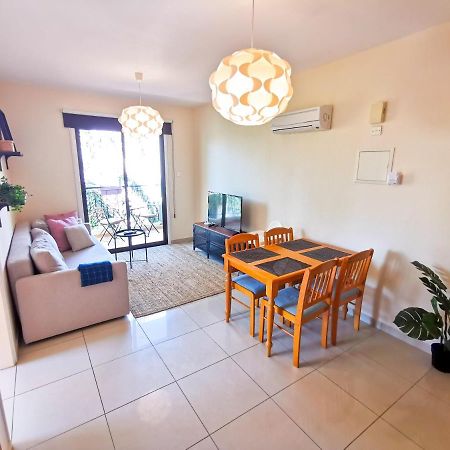 Sunny Pool Apartment 沃罗里尼 外观 照片