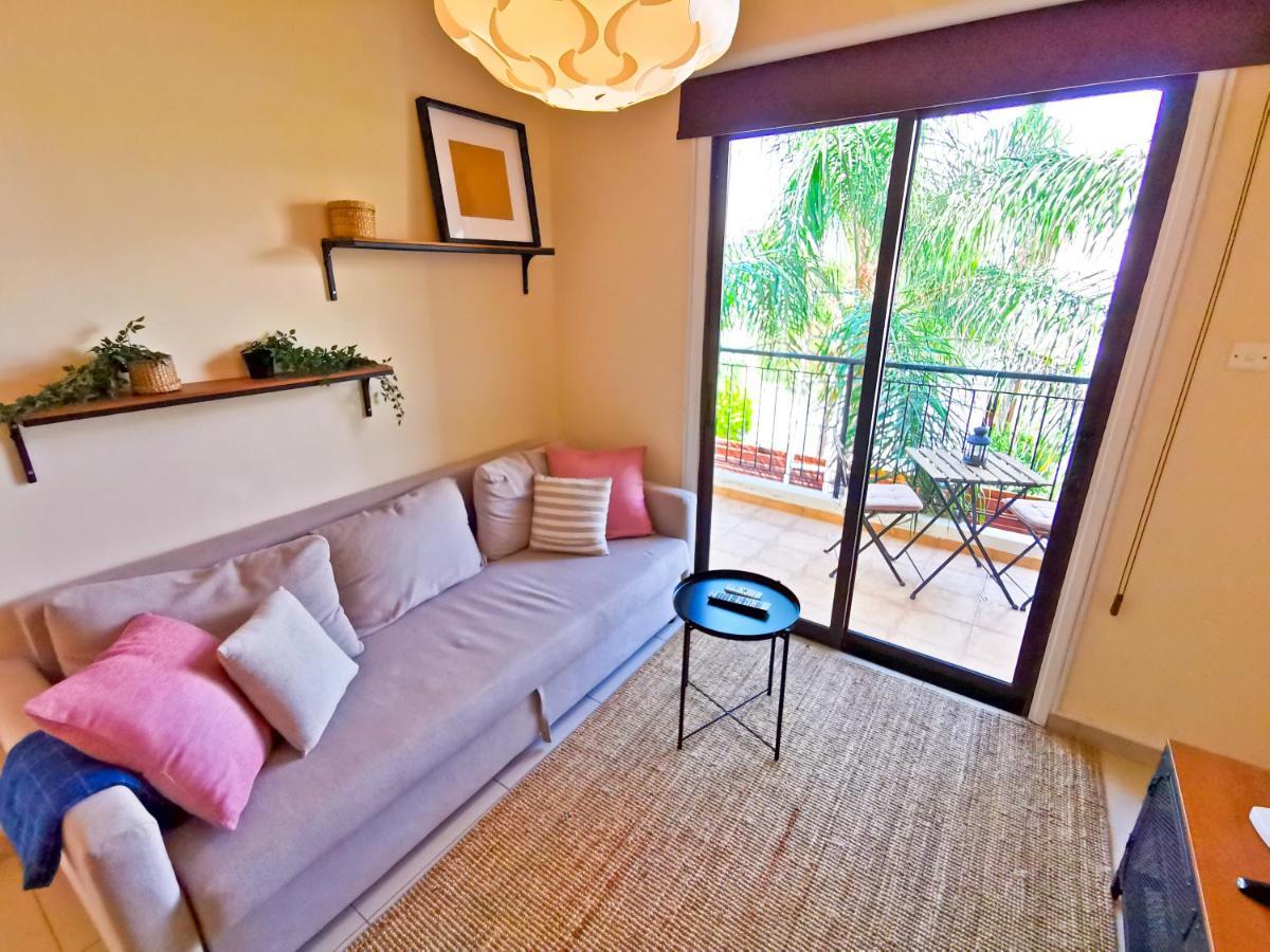 Sunny Pool Apartment 沃罗里尼 外观 照片